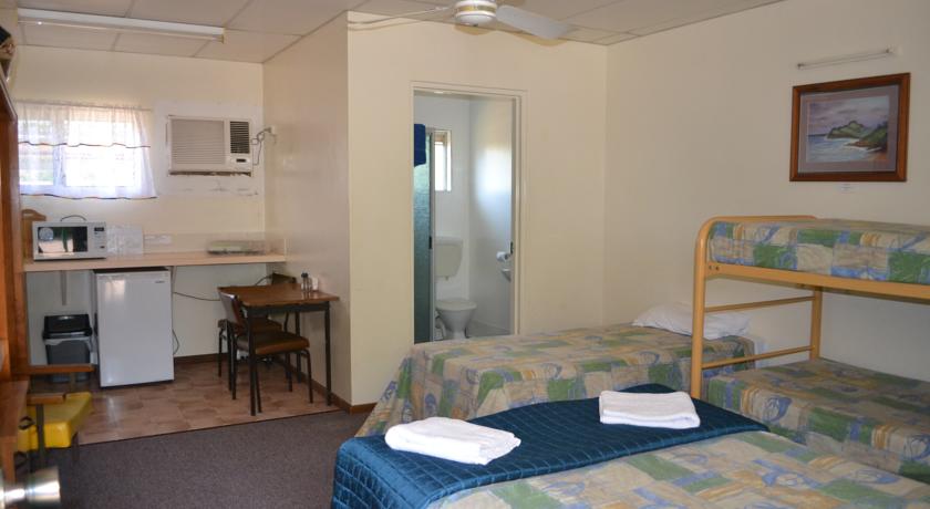 Affordable Gold City Motel | 28 Dalrymple Rd, Toll QLD 4820, Australia | Phone: (07) 4787 2187