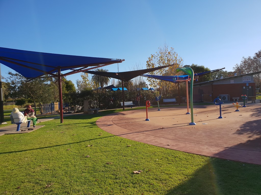 City Park off-leash Dog Area | 75 Coolah St, Griffith NSW 2680, Australia