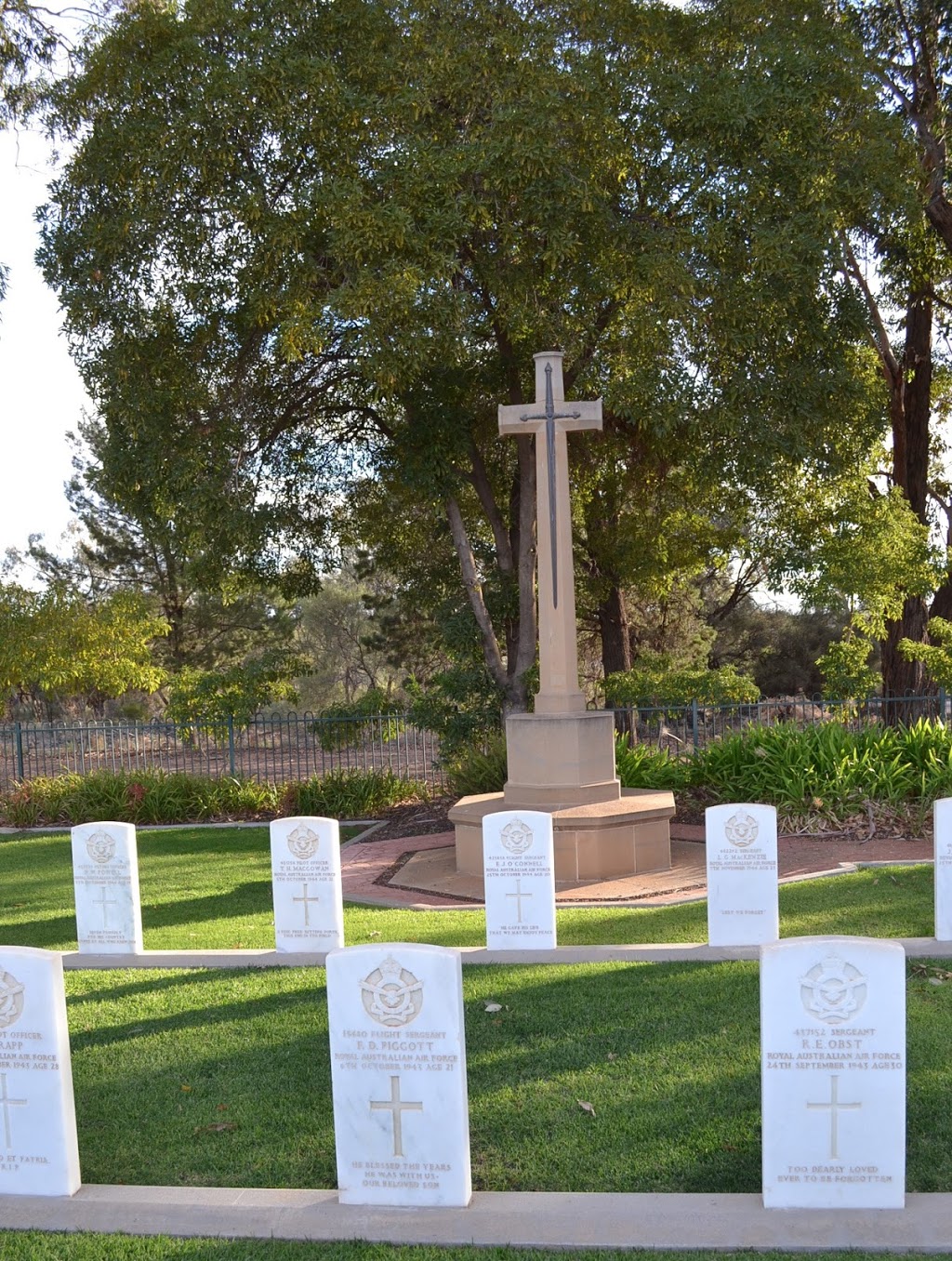 Military Cemetery | cemetery | Cemetery Residence, 75 Karadoc Ave, Nichols Point VIC 3501, Australia