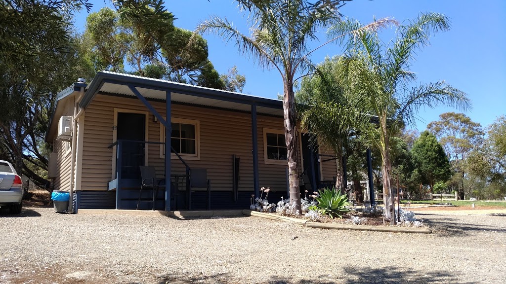 Seppelts View Cabins | 675 Seppeltsfield Rd, Seppeltsfield SA 5355, Australia | Phone: 0408 835 733