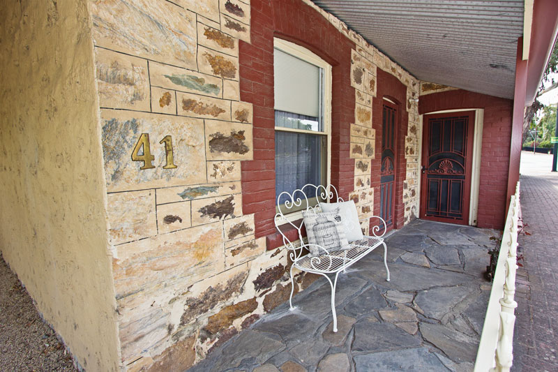 Queens Cottage Barossa Valley | 41 Queen St, Williamstown SA 5351, Australia | Phone: 0425 177 713