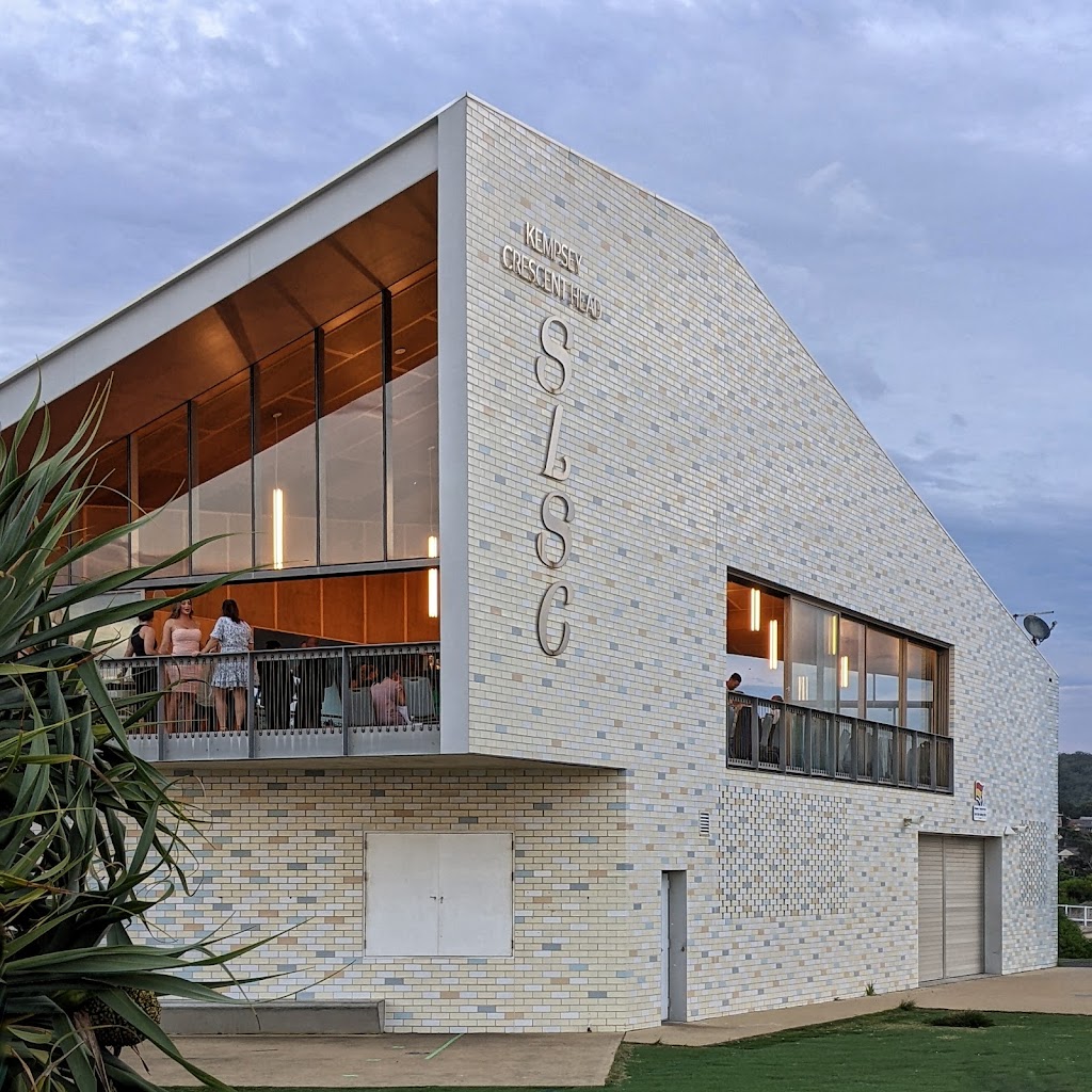 Mezzaluna2440 | Reserve rd Located above the, Surf Club, Crescent Head NSW 2440, Australia | Phone: 0428 095 458