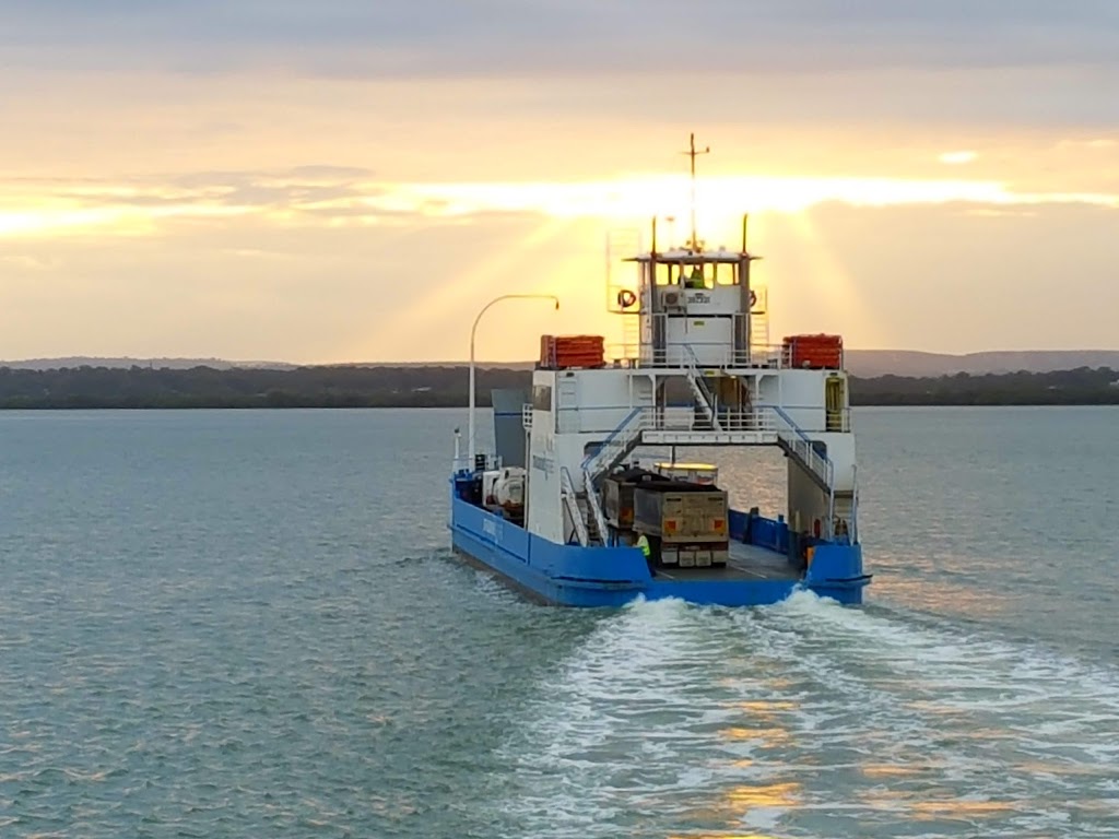 SeaLink Bay Islands Vehicle Ferry |  | 1 Weinam St, Redland Bay QLD 4165, Australia | 0734885300 OR +61 7 3488 5300