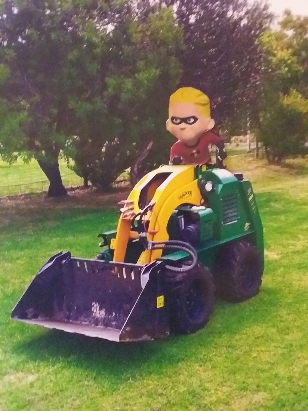 Mini digger operator | 9 Bayview Country Ln, Bittern VIC 3918, Australia | Phone: 0408 397 673