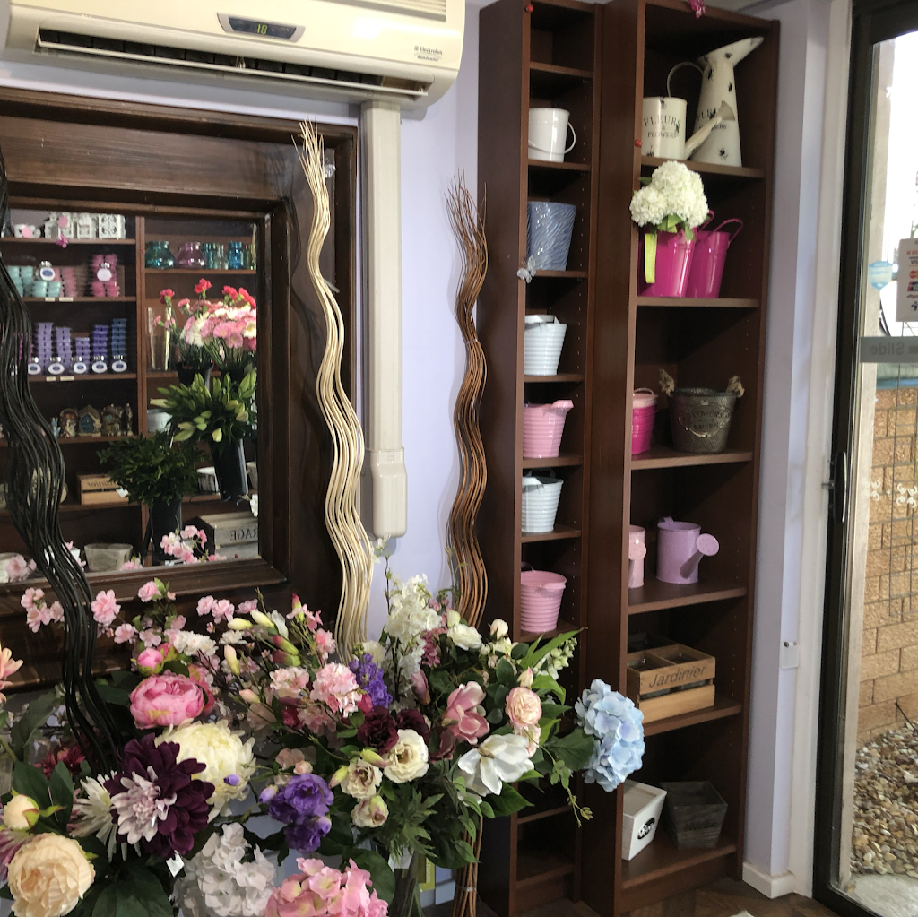 The Secret Garden Florist | florist | 32 Ashmole Rd, Redcliffe QLD 4020, Australia | 0466899023 OR +61 466 899 023