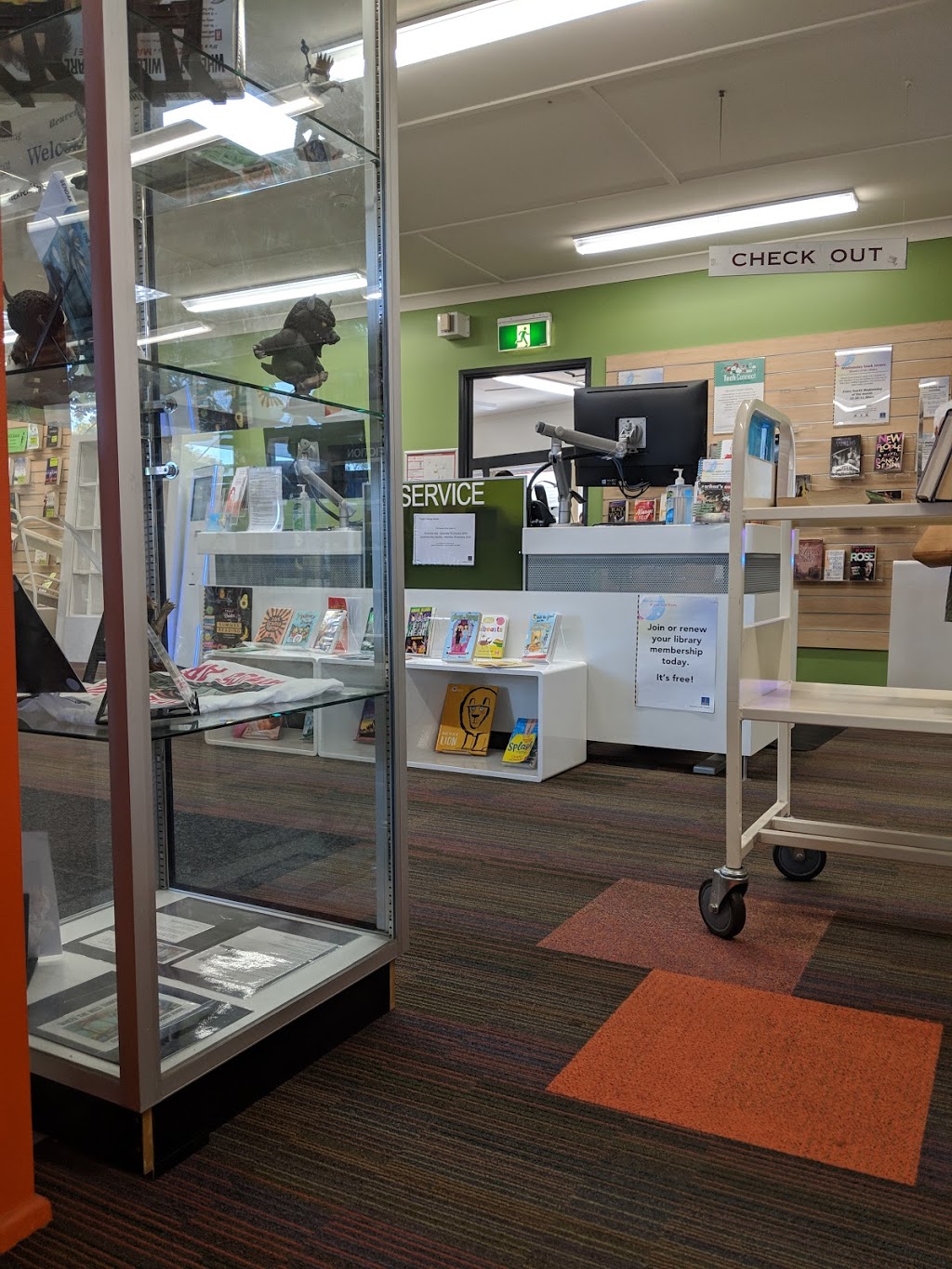 Stones Corner Library | 280 Logan Rd, Stones Corner QLD 4120, Australia | Phone: (07) 3403 2170