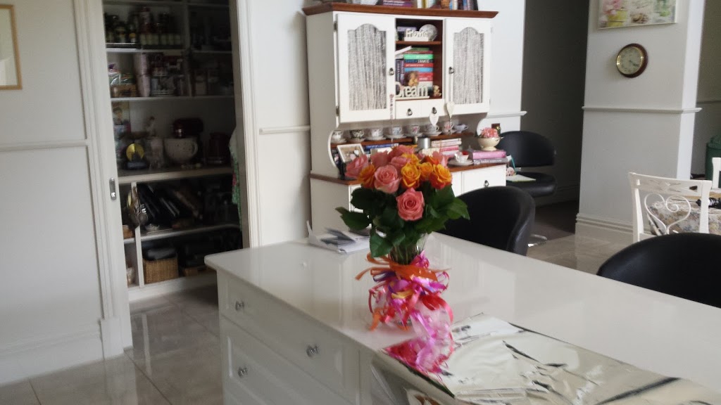 Lombardos Flowers | florist | 140 Maroondah Hwy, Croydon VIC 3136, Australia | 0397231691 OR +61 3 9723 1691