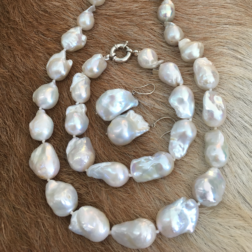 Pearls for Girls | 93 Memorial Dr, Eumundi QLD 4562, Australia | Phone: (07) 5442 8778