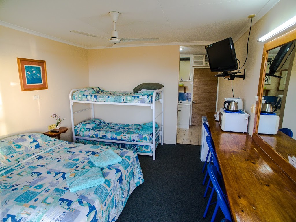 Ocean View Motel | lodging | 18317 Bruce Hwy, Bowen QLD 4805, Australia | 0747861377 OR +61 7 4786 1377