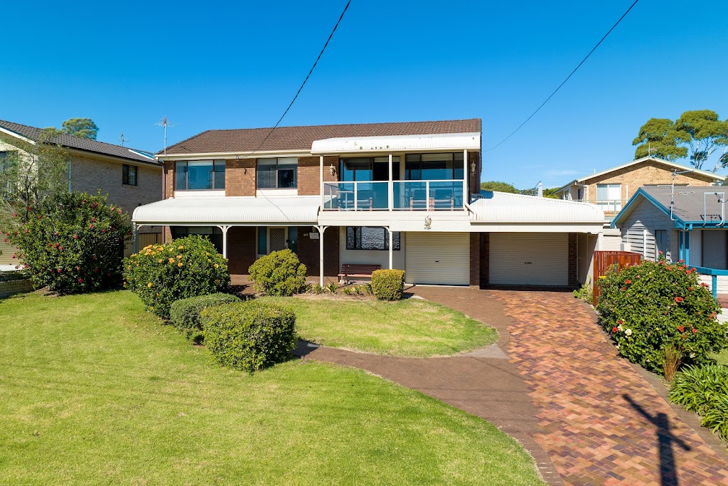 Caseys by the Lake by Hallmark Real Estate Advisors | 154 Monash Ave, Tuross Head NSW 2537, Australia | Phone: (02) 4473 8252