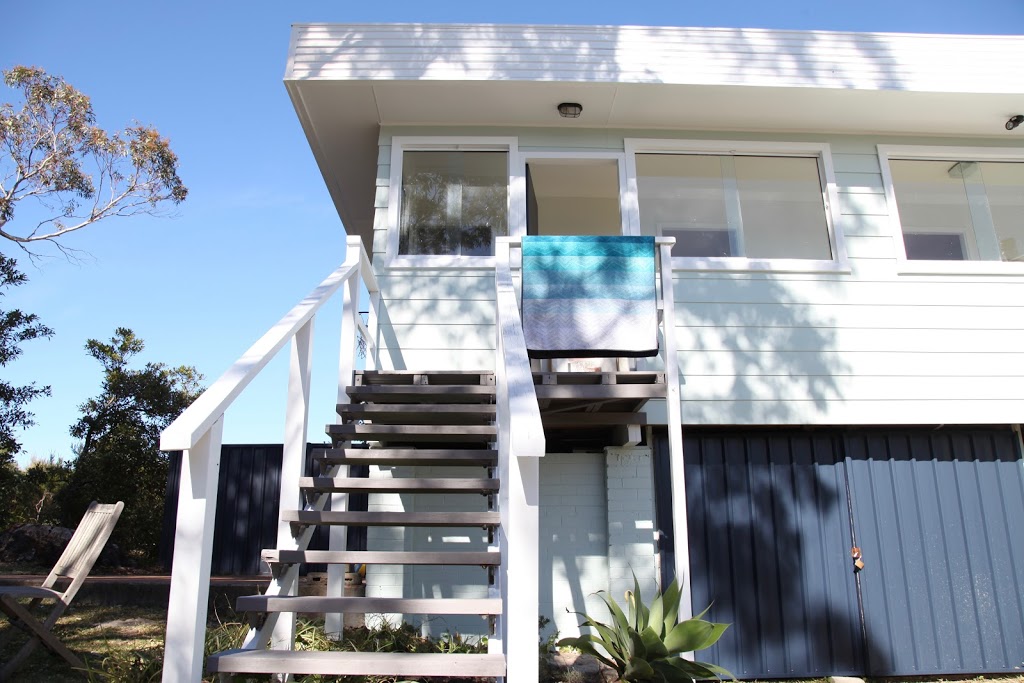 Currarong Beach House | 38 Crookhaven Parade, Currarong NSW 2054, Australia | Phone: 0412 479 662