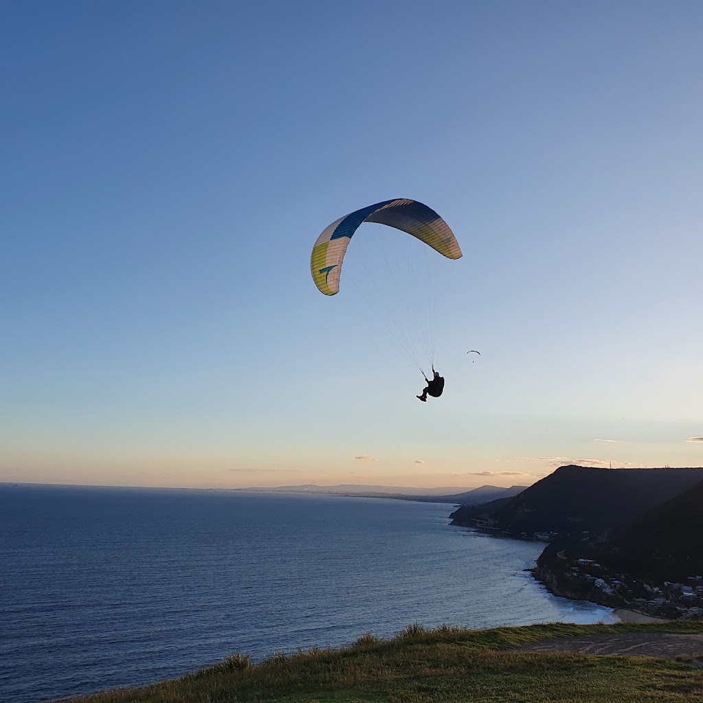 SkySurf Paragliding Stanwell Tops | 100 Otford Rd, Stanwell Tops NSW 2508, Australia | Phone: 0412 351 363