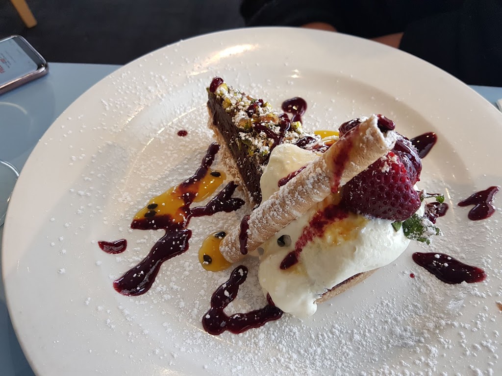 The Lorne Pier Seafood Restaurant | Great Ocean Rd, Lorne VIC 3232, Australia | Phone: (03) 5289 1119