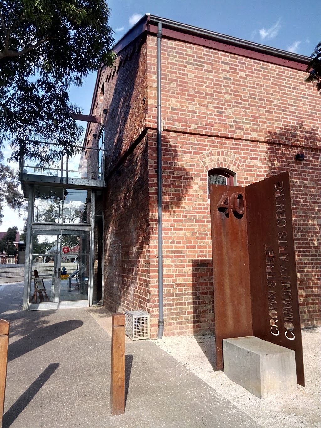 Crown Street Stables Community Cafe |  | 40 Crown St, Flemington VIC 3031, Australia | 0393725350 OR +61 3 9372 5350