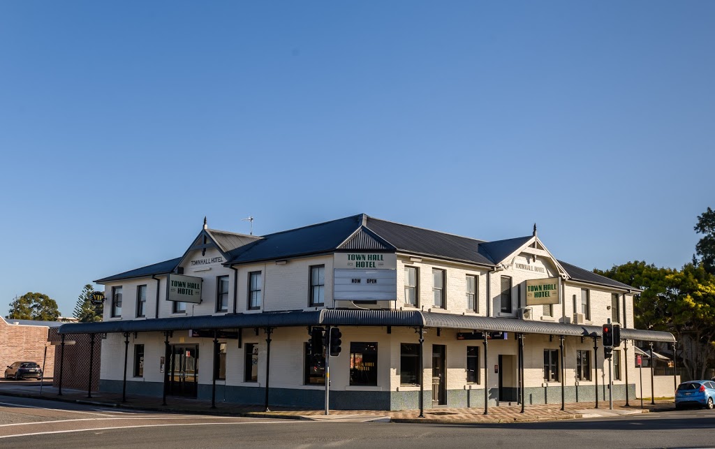 Town Hall Hotel | restaurant | 29 Station St, Waratah NSW 2298, Australia | 0249682607 OR +61 2 4968 2607