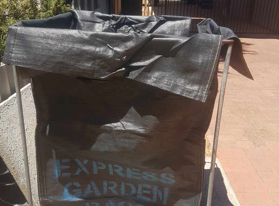 Express Garden Bags | park | 3 Bettenay Rd, Roleystone WA 6111, Australia | 0408930142 OR +61 408 930 142