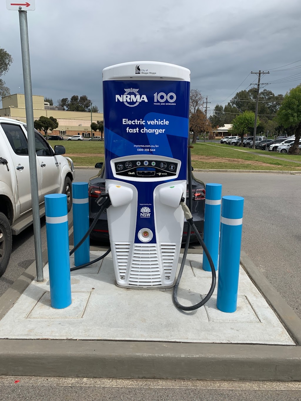 NRMA Charging Station | point of interest | 8/24 Cross St, Wagga Wagga NSW 2650, Australia | 1300233544 OR +61 1300 233 544