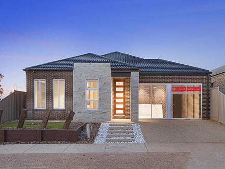 Exclusive Homes | 31 Riverbank Blvd, Harkness VIC 3337, Australia | Phone: 0414 951 987
