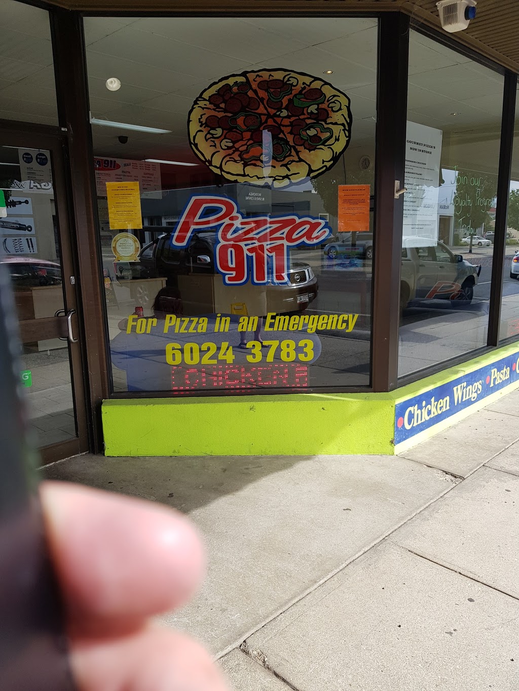 Pizza 911 | meal delivery | 2/30 High St, Wodonga VIC 3690, Australia | 0260243783 OR +61 2 6024 3783