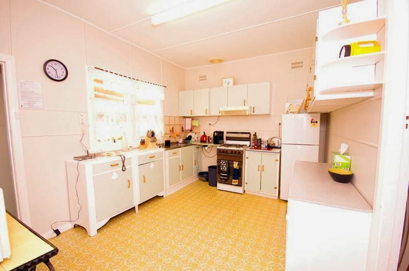 Eloora Cottage | 50 Eloora Rd, Toowoon Bay NSW 2261, Australia | Phone: (02) 9091 6177