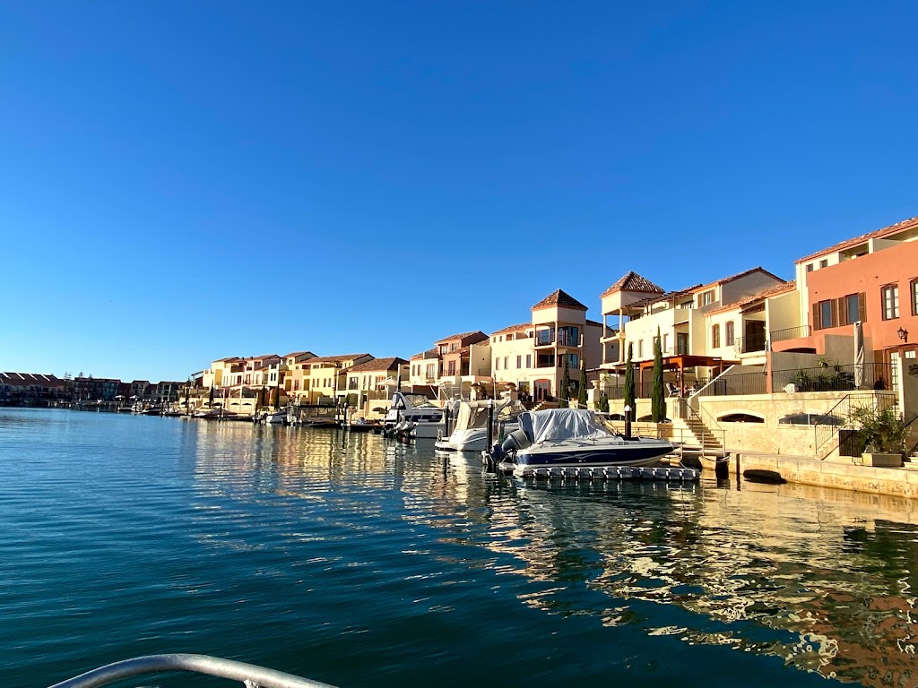 Port Bouvard Marina |  | 45 Rees Pl, Wannanup WA 6210, Australia | 0895346444 OR +61 8 9534 6444