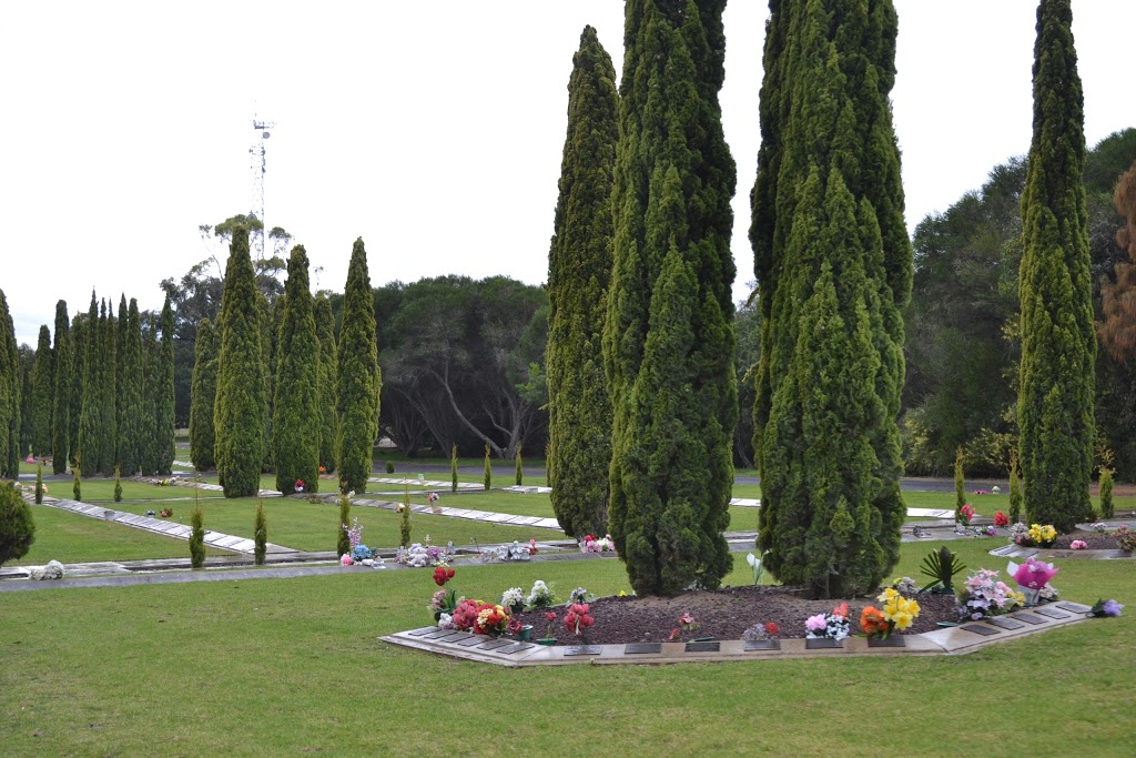 Naracoorte Cemetery | 33 Playford Dr, Naracoorte SA 5271, Australia | Phone: (08) 8760 1100