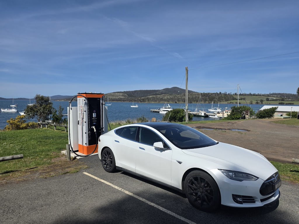 Chargefox Charging Station | 8 Imlay St, Dunalley TAS 7177, Australia | Phone: 1300 518 038