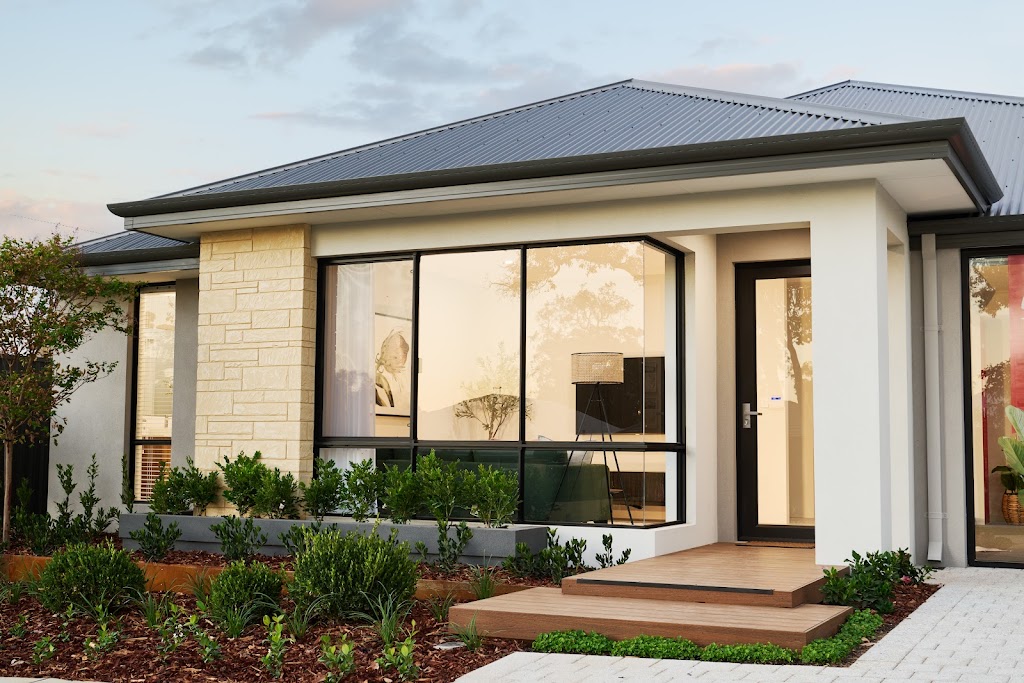 Homebuyers Centre - Pembrooke | 15 Barracoota Lp, Lakelands WA 6180, Australia | Phone: 13 17 51