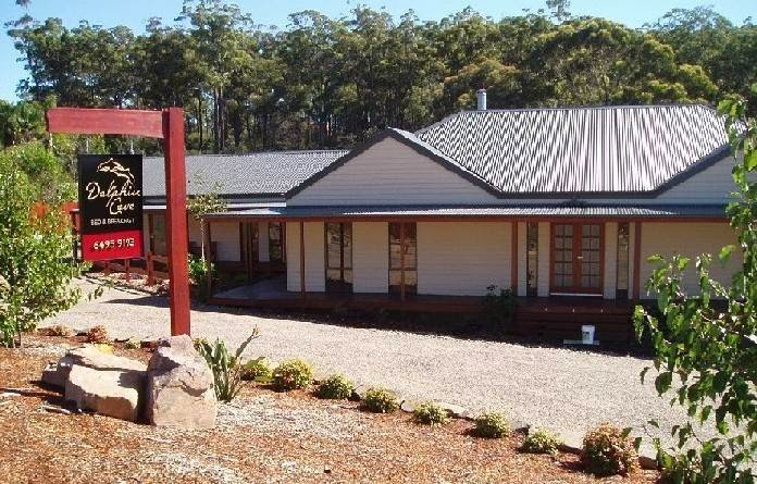 Dolphin Cove Bed & Breakfast | 336 Pacific Way, Tura Beach NSW 2548, Australia | Phone: (02) 6495 9193