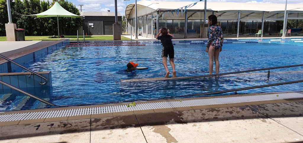 Greg Cruickshank Aquatic Centre - Moranbah | 20 Batchelor Parade, Moranbah QLD 4744, Australia | Phone: (07) 4941 7226