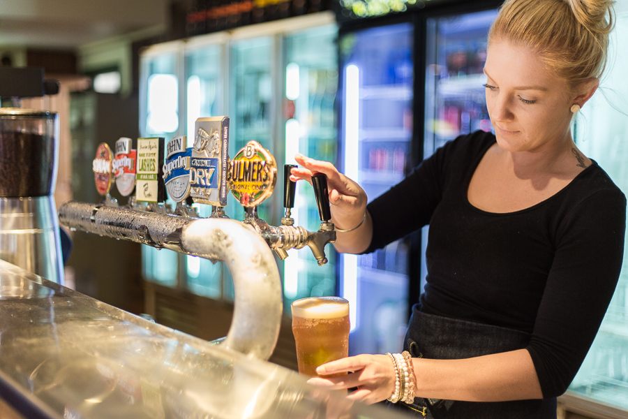 Sheffields Bar, Restaurant and Woodfired Pizzas | 140 Burt St, Kalgoorlie WA 6430, Australia | Phone: (08) 9093 3467