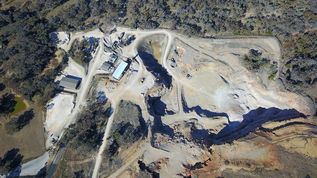 Earth Quarries | 51 Bloomfield Rd, Molong NSW 2866, Australia | Phone: (02) 6366 8149