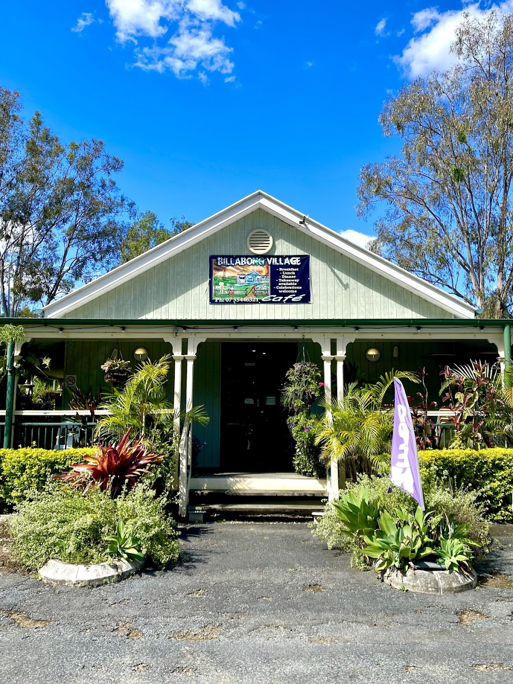 Billabong Village Cafe @ Kooralbyn | 290 Wellington Bundock Dr, Kooralbyn QLD 4285, Australia | Phone: (07) 5544 6321