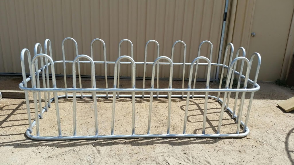 Affordable Gates and Hay Feeders | 17 Lyons Rd, Cohuna VIC 3568, Australia | Phone: 0437 796 990