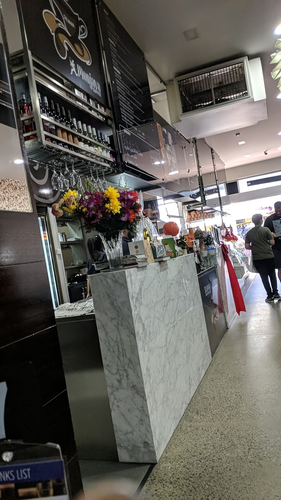 Silvana Cafe & Restaurant | cafe | 727 Tapleys Hill Rd, Adelaide Airport SA 5950, Australia | 0883568858 OR +61 8 8356 8858