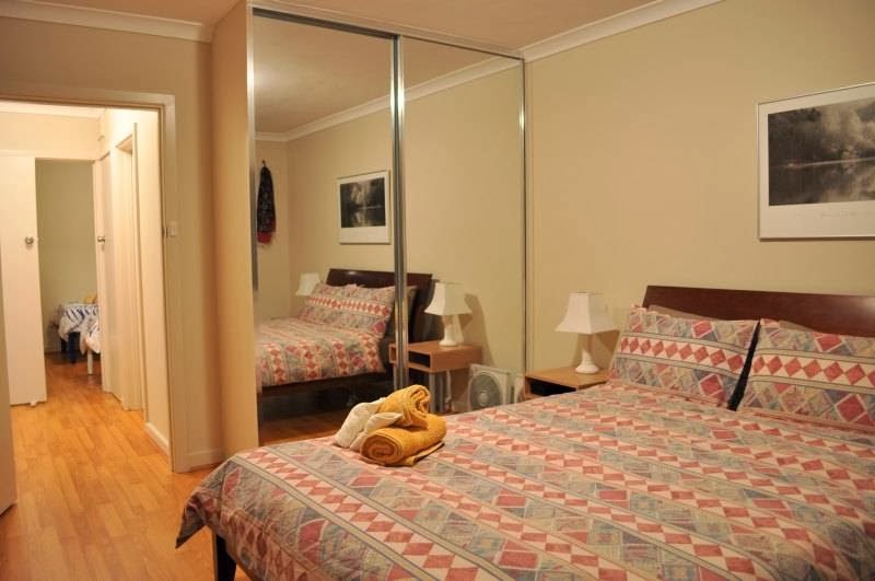 Applecross Suite Short Term Accommodation | Florina Lodge, 6 Kintail Rd, Applecross WA 6153, Australia | Phone: 0409 714 159