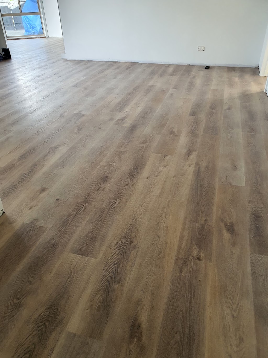Cranbourne Flooring Xtra | 398 S Gippsland Hwy, Cranbourne VIC 3977, Australia | Phone: (03) 5917 2763