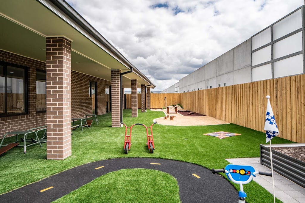 Young Academics Early Learning Centre - Cranebrook | 15 Renshaw St, Cranebrook NSW 2749, Australia | Phone: 1300 668 993