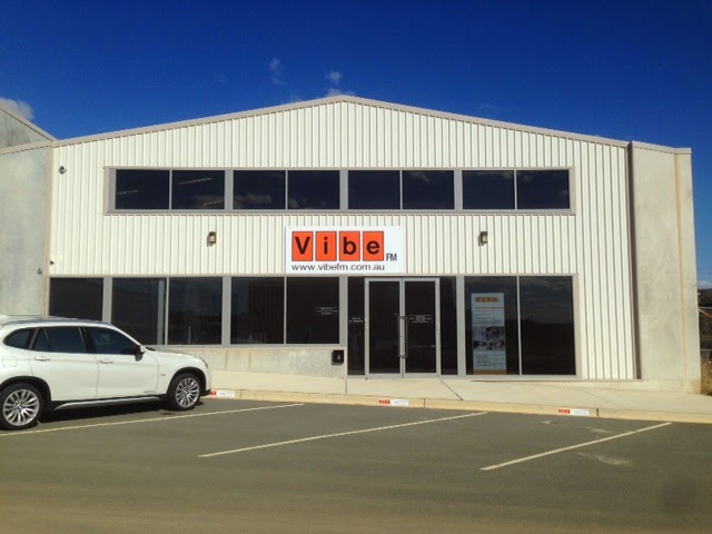 Vibe FM | furniture store | 6 Coal Ct, Beard ACT 2620, Australia | 0262843113 OR +61 2 6284 3113