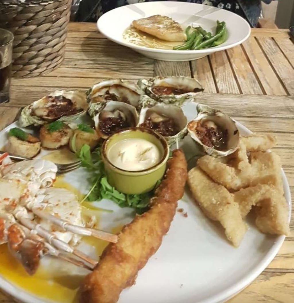 Scullys Oyster Bar and Grill | cafe | 4/4 Wharf St E, Queenscliff VIC 3225, Australia | 0352584377 OR +61 3 5258 4377