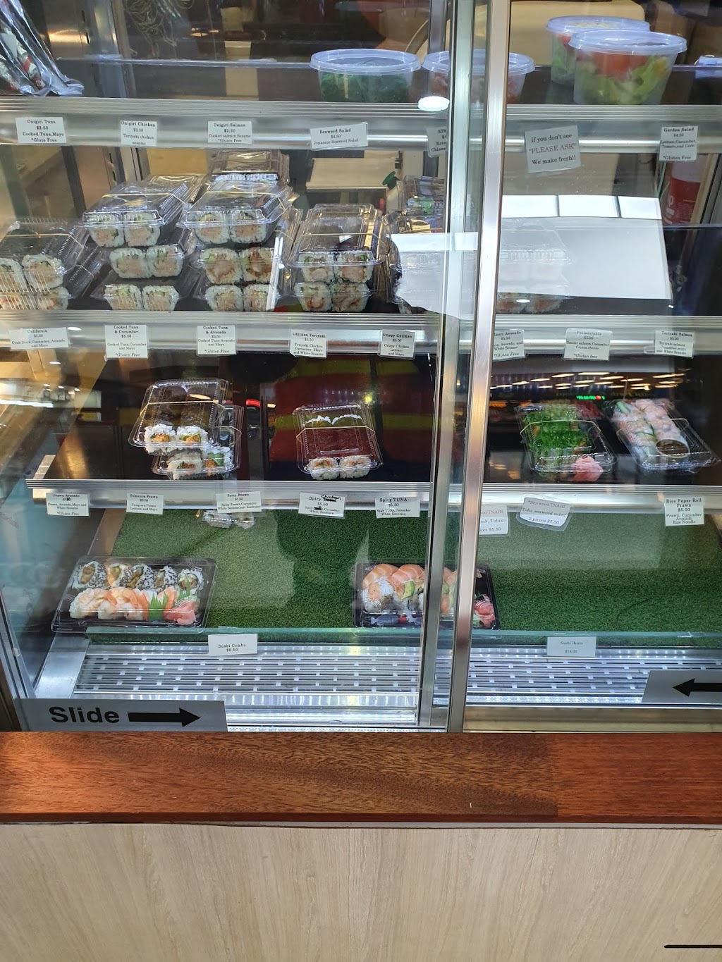 Sushi Hinode | meal takeaway | Shop 29 Wyndham Village Shopping Centre, 380 Sayers Rd, Tarneit VIC 3029, Australia | 0387421117 OR +61 3 8742 1117