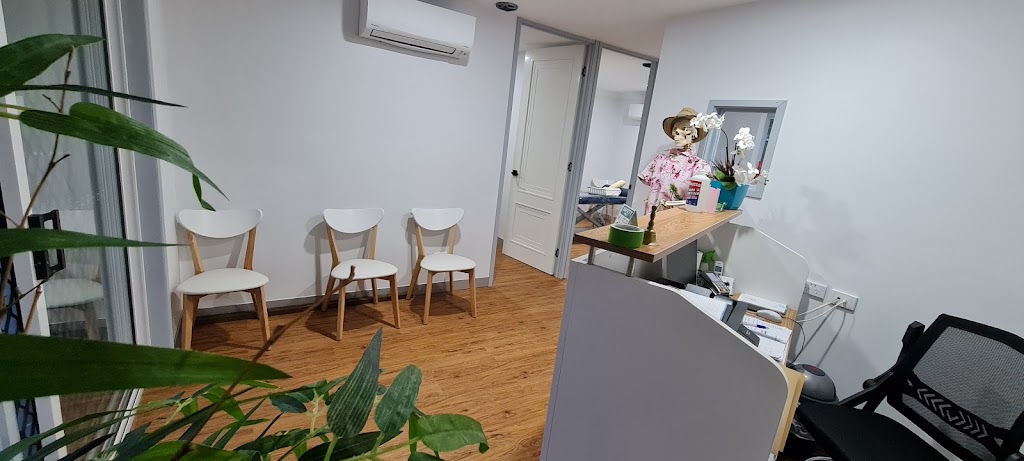 Associated Medical Clinic (AMC Osteo at Gaven) | 5 Fuchsia Way, Gaven QLD 4211, Australia | Phone: 1300 007 808