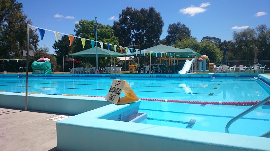 Lismore Outdoor Swimming Pool | Cameron St, Lismore VIC 3324, Australia | Phone: (03) 5596 2212