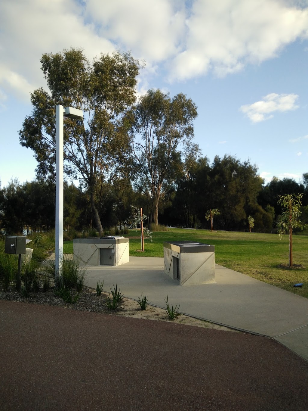 About Bike Hire (Perth) -Road Carbon , Electric Bikes Hire - Kay | 305 Riverside Dr, Perth WA 6004, Australia | Phone: (08) 9221 2665