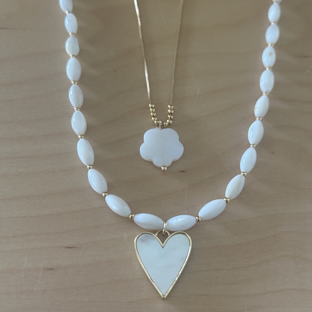 Designed by Stacey | 51 Owen St, Huskisson NSW 2540, Australia | Phone: 0402 255 225