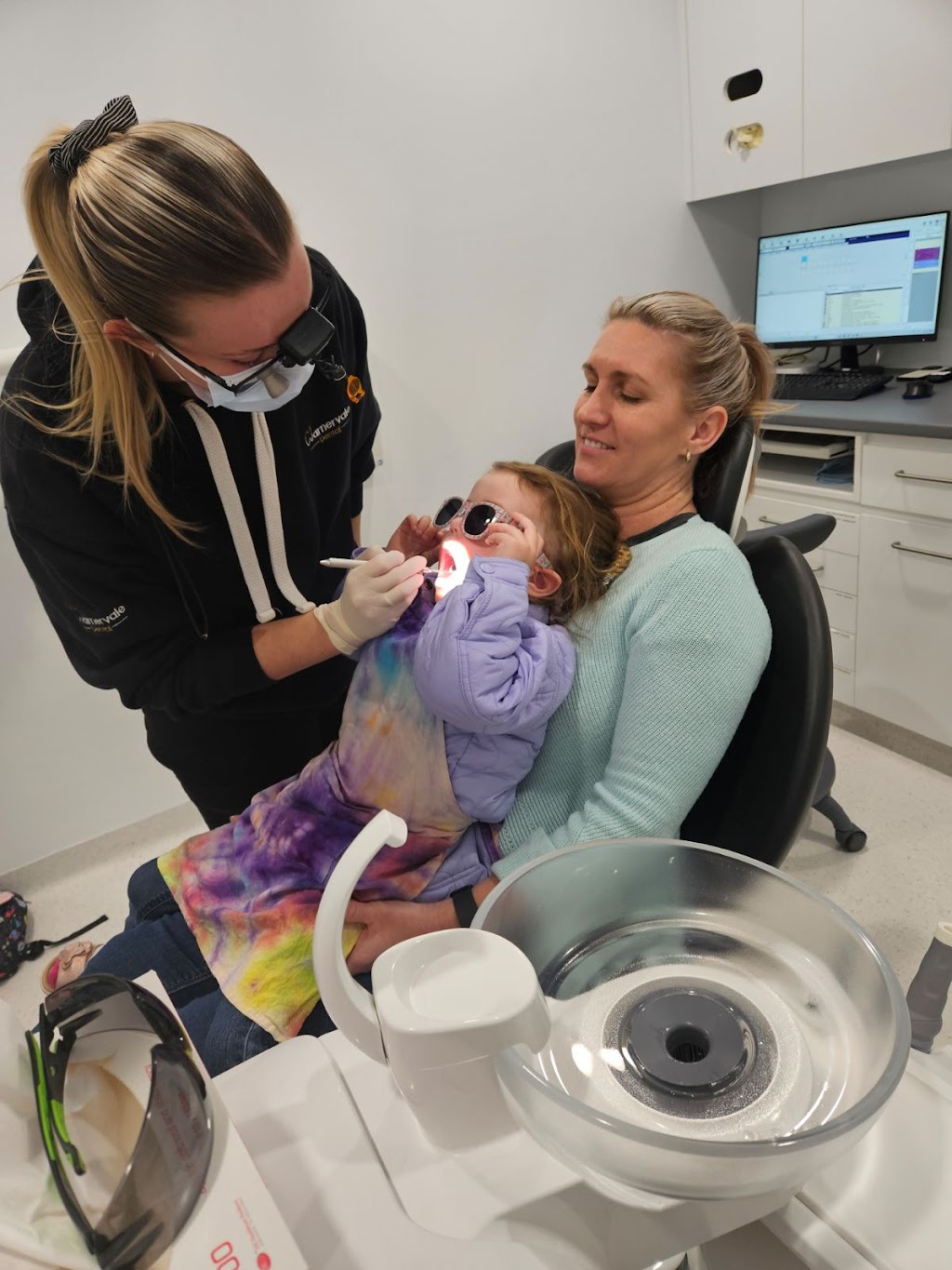 Poynton Place Dental & Implant Centre | Thornton Health Complex Suite 3&4 9, 2 Poynton Pl, Thornton NSW 2322, Australia | Phone: (02) 4044 1840