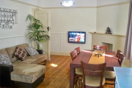 Moonah Central Apartments | lodging | 20 Amy St, Moonah TAS 7009, Australia | 0362578328 OR +61 3 6257 8328