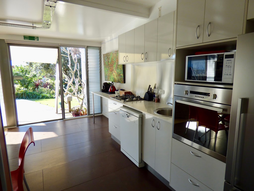 ArtHOUSE Beachfront Accommodation Emerald Beach | 106 Fiddaman Rd, Emerald Beach NSW 2456, Australia | Phone: 0408 423 395