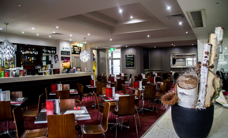 Riviera Hotel | restaurant | 30 Nepean Hwy, Seaford VIC 3198, Australia | 0397865666 OR +61 3 9786 5666