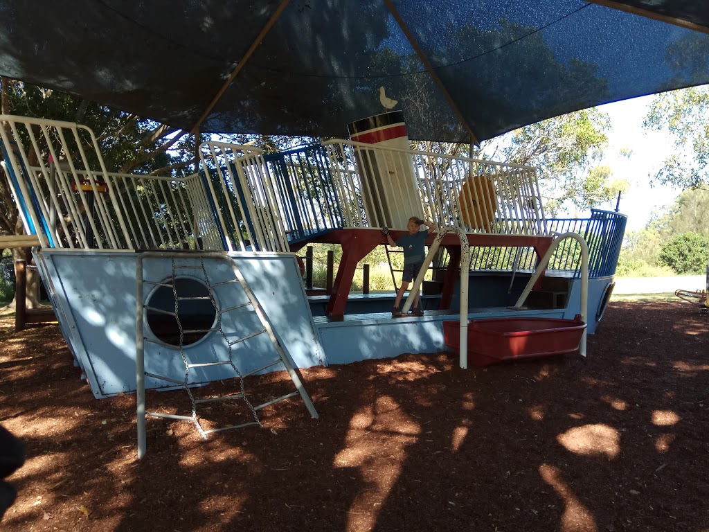 Simpsons PlayGround Reserve | 225 Graceville Ave, Graceville QLD 4075, Australia
